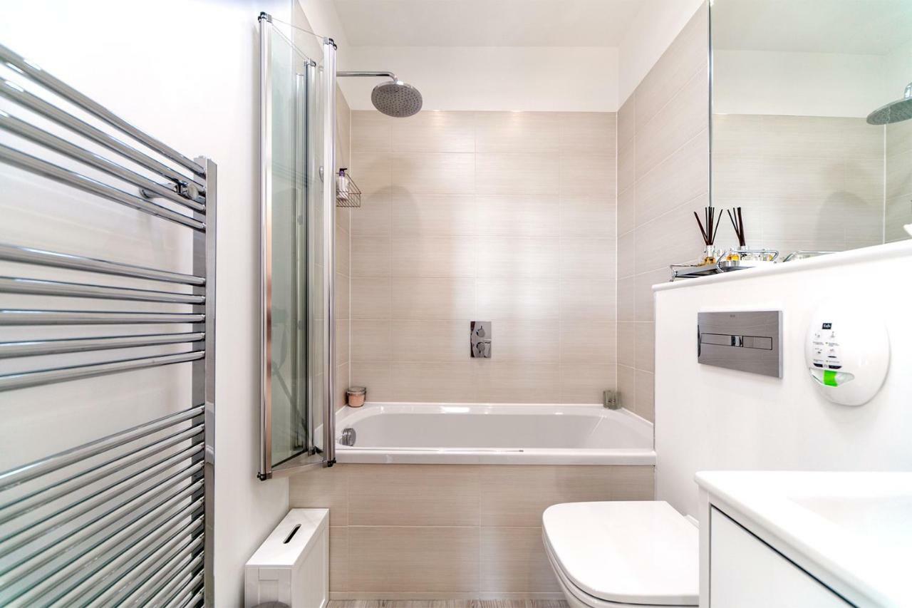 The Penthouse Margate, Balconies, Sea View, Gated Parking, Air Con! Apartment Bagian luar foto